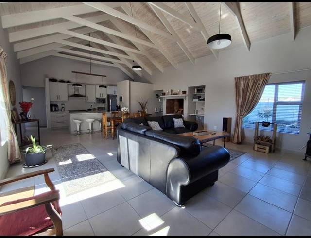 3 BEDROOM HOUSE FOR SALE IN BRITANNIA BAY